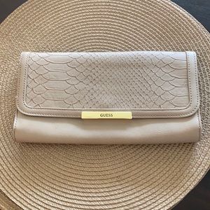 Guess clutch used twice